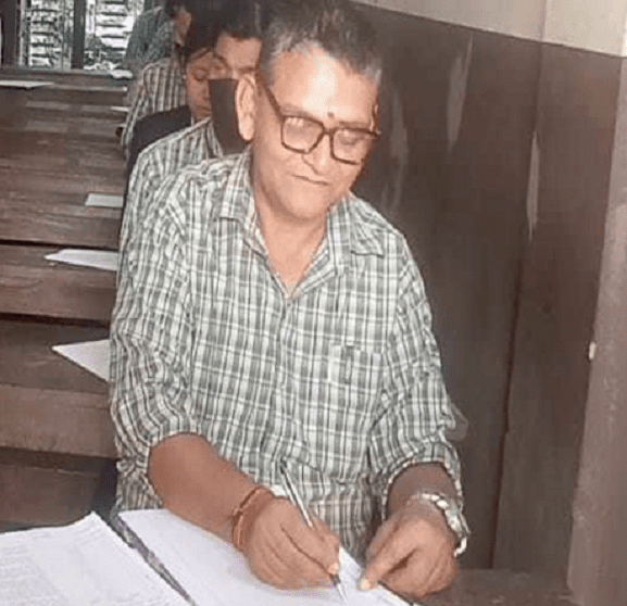 ५२ वर्षको उमेरमा कलेज भर्ना भए वडा अध्यक्ष खनाल
