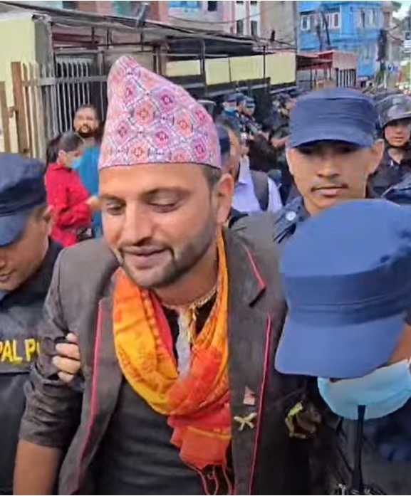 निकोलस भुसाल पक्राउ