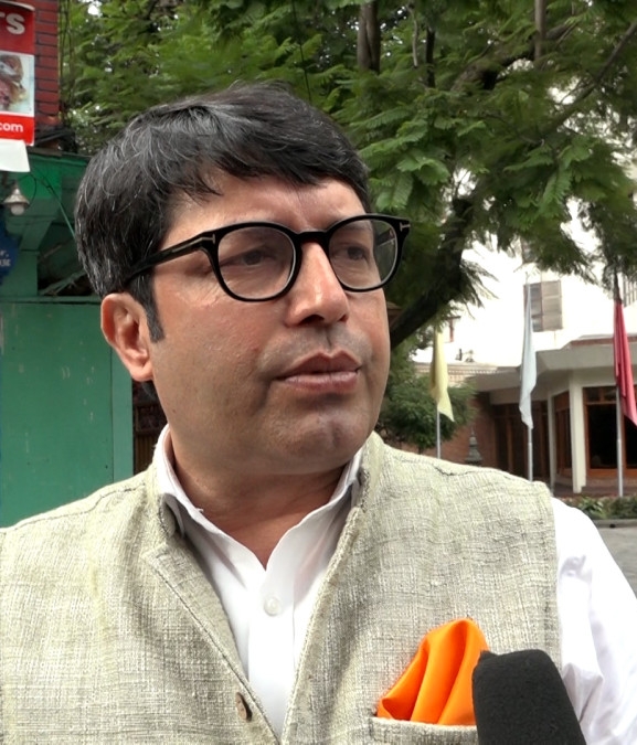 शेखर कोइरालालाई पार्टी फुटाएर प्रधानमन्त्री बन्ने चाहना छैन : सांसद बजगाईं