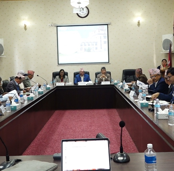 आगामी निर्वाचनबारे पूर्वपदाधिकारीसँगको परामर्शमा आयोग