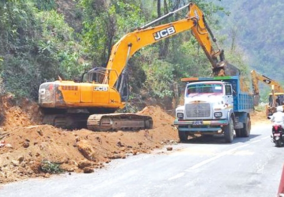 वर्षा सकिएपछि मुग्लिन–मलेखु सडकको काम थालियो