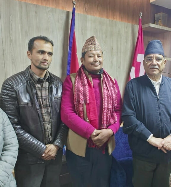 रुकुम पूर्वका मल्ल नेकपामा प्रवेश, संयोजक प्रचण्डद्वारा स्वागत