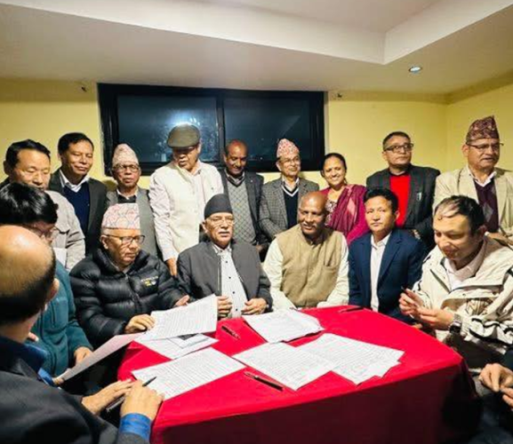 माओवादी र एकीकृत समाजवादीसहित ८ दलबीच एकताको सहमतिमा हस्ताक्षर