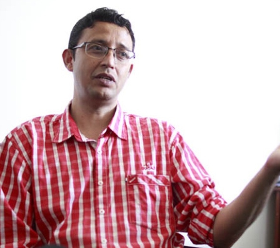डा. रामेश कोइरालाले दिए राजीनामा