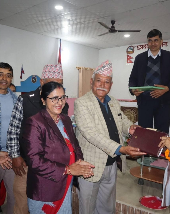 सहज र छिटोछरितो सेवा प्रवाह गर्ने प्रमुख प्रशासकीय अधिकृत पौडेलको प्रतिबद्धता