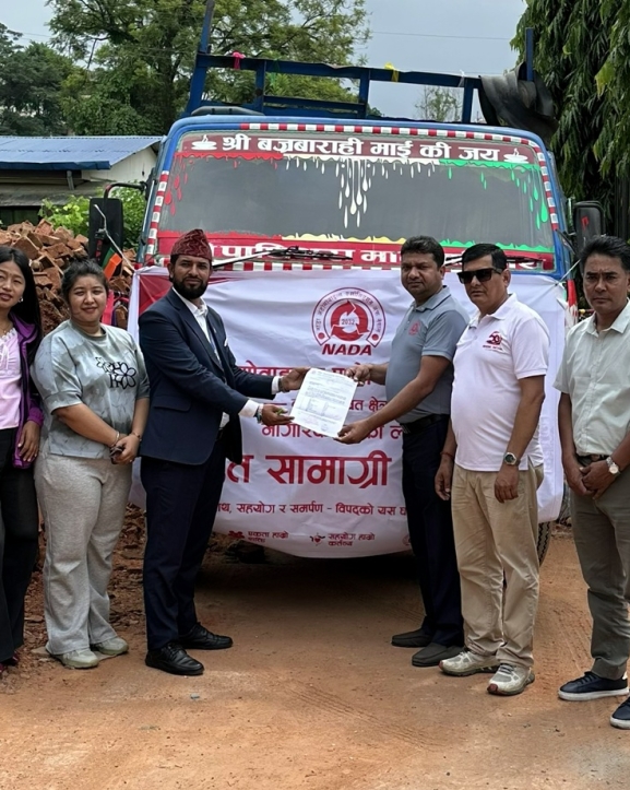 बाढीप्रभावितलाई नाडाले बाँड्यो राहत सामग्री