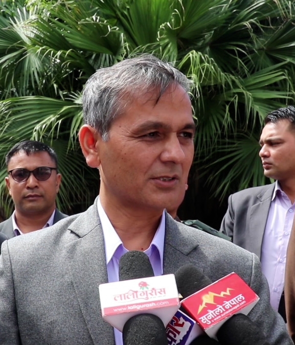 राजनीतिक कनेक्सनले रोकिएका अपराध अनुसन्धानको काम तत्काल अघि बढ्छ : गृहमन्त्री अर्याल
