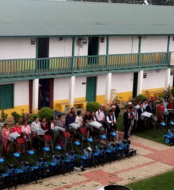 पौवादुङमा गाउँपालिकाद्वारा किसानलाई कृषि औजार वितरण