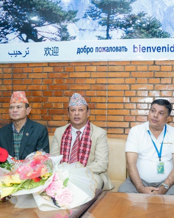 पाँचौँ ऊर्जामन्त्री स्तरीय बैठकमा भाग लिएर ऊर्जामन्त्री स्वदेश फिर्ता