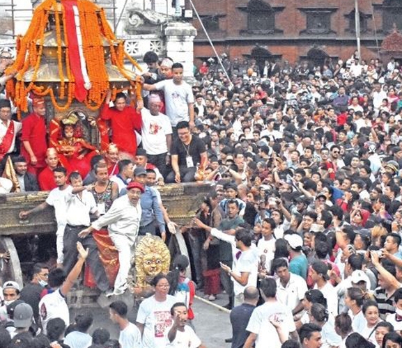 भक्तपुरमा इन्द्रजात्रा सुरु