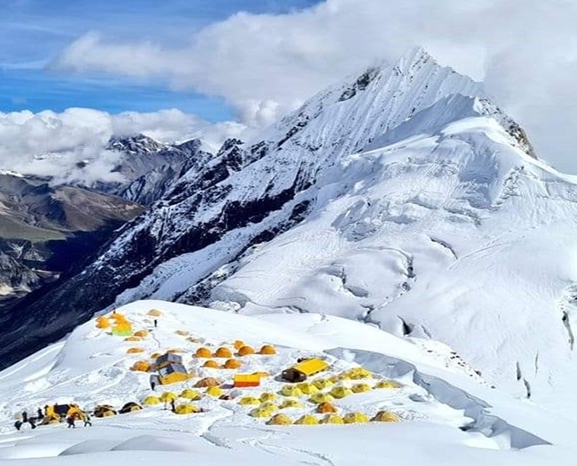 जलवायु अन्यायविरुद्ध मनास्लु बेसक्यापमा आमरण अनशन बस्ने घोषणा