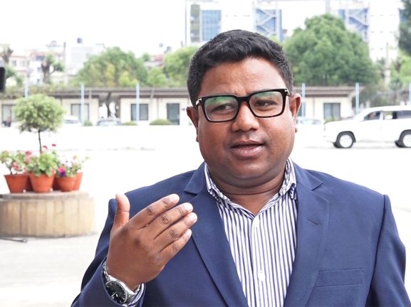 सन्तोष परियारले छाडे रास्वपा