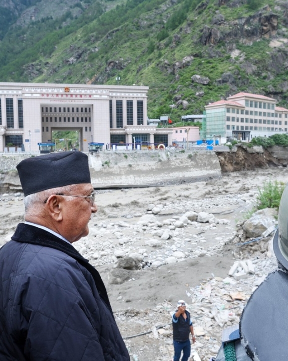 प्रधानमन्त्री ओलीद्वारा रसुवा र नुवाकोटको बाढी प्रभावित क्षेत्रको अवलोकन