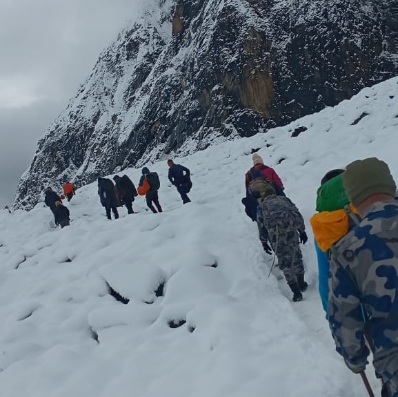 अन्नपूर्ण बेसक्याम्पबाट १६२ पर्यटकको उद्धार