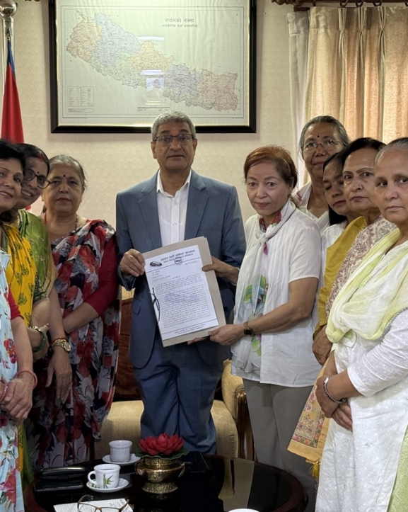 छाउगोठ बनाउने र बस्न बाध्य पार्नेलाई सुविधामा पुर्नविचार गर्छौं : गृहमन्त्री लेखक
