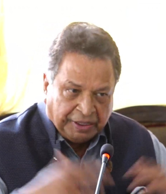 बैंक तथा वित्तीय संस्थाहरुलाई विदेशमा शाखा खोल्न दिनुपर्छ : विनोद चौधरी