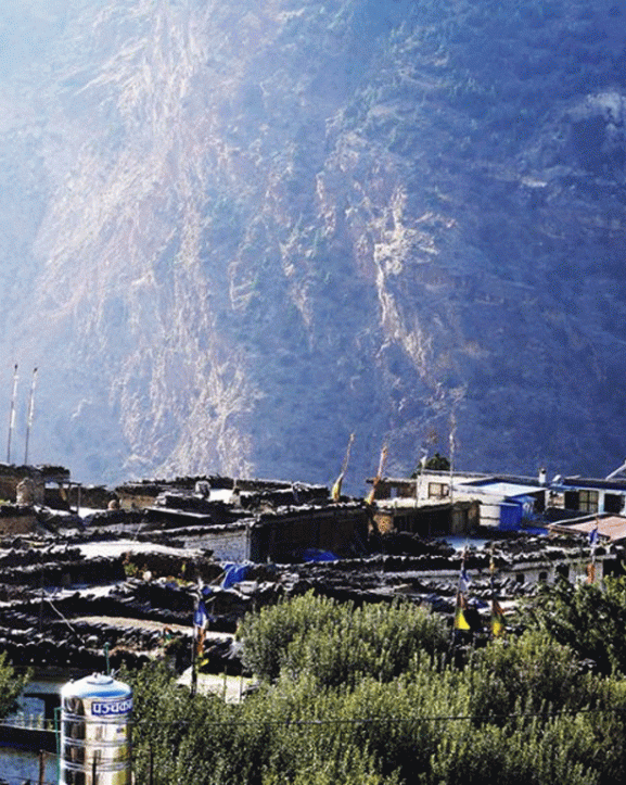 सिमाना कुर्न बसेको ‘चिमाङ’ गाउँ