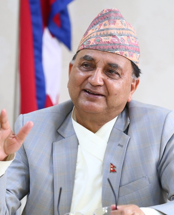 अघि बढे ईश्वर, ‘ब्याकअप’मा विद्या