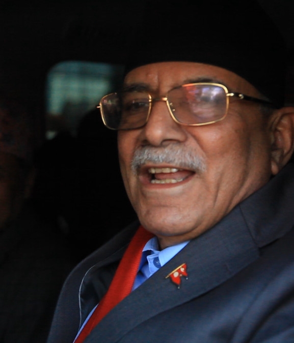 ओली हावा कुरा गर्छन्, ओली बाहेक एमालेका सबै नेता हाम्रोमा आउँछन्ः दाहाल