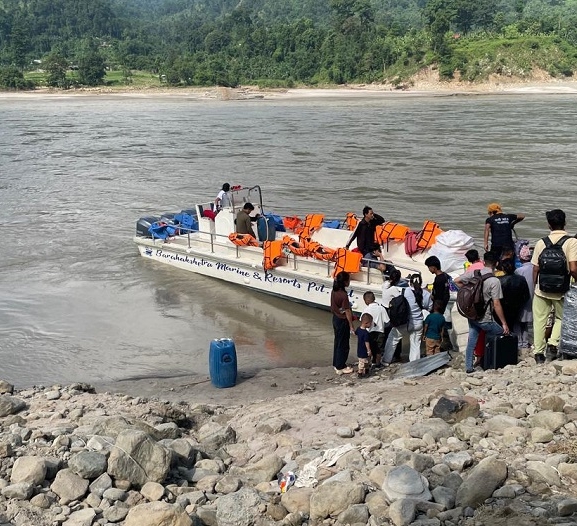 सप्तकोशीमा जेटबोट दुर्घटना हुँदा तीन जनाको मृत्यु