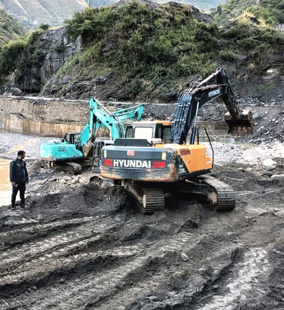 तीन दिनदेखि अवरुद्ध बिपी राजमार्ग सञ्चालन