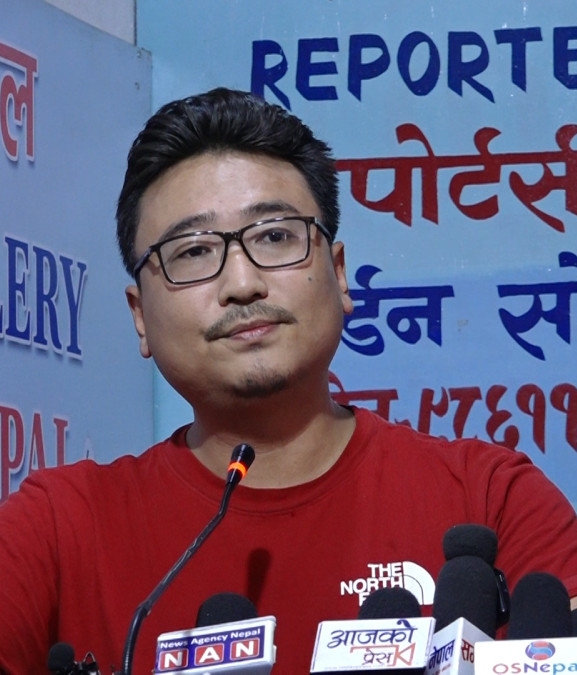 ओली, लेखक र बालेनलाई तत्काल अनुसन्धानको दायरामा ल्याउन नेविसंघको माग