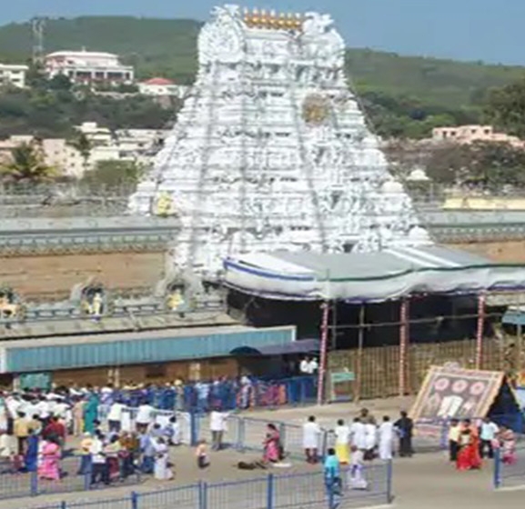 आन्ध्र प्रदेशको मन्दिरमा भएको भागदौडमा नौ जनाको मृत्यु