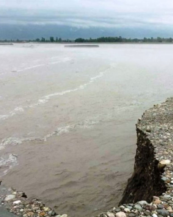 सप्तकोसी नदीमा पानीको बहाव एक लाख ७९ हजार क्युसेक