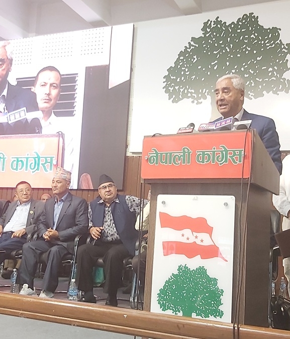 सरकारले उद्योगी र व्यवसायीलाई प्रोत्साहित गर्नुपर्छ : सभापति देउवा