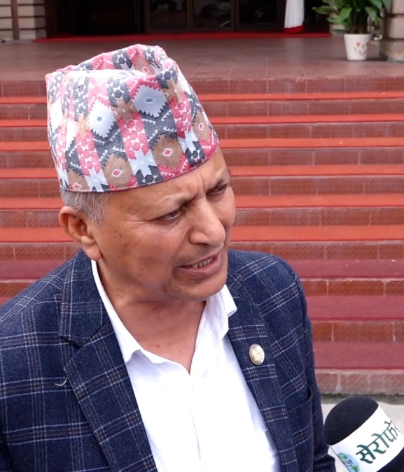जनताको काम गर्न आएको हुँ, कुनै गल्ती गरेको छैन : मन्त्री अधिकारी