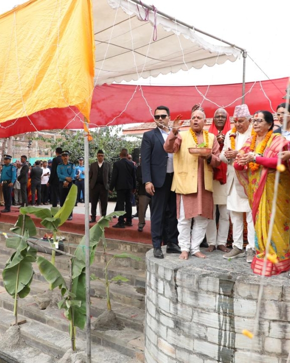 राष्ट्रपति पौडेलद्वारा छठी माताको पूजा आराधना