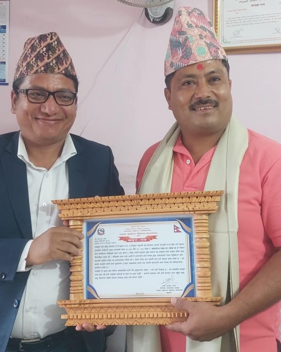 समय अगावै काम सम्पन्न गर्ने प्यूठानका युवा व्यवसायी श्रेष्ठ सम्मानित