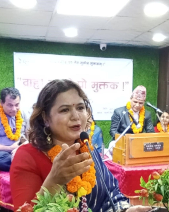 सन्तोषले प्रत्यक्ष गाए मुक्तक, बन्यो ऐतिहासिक
