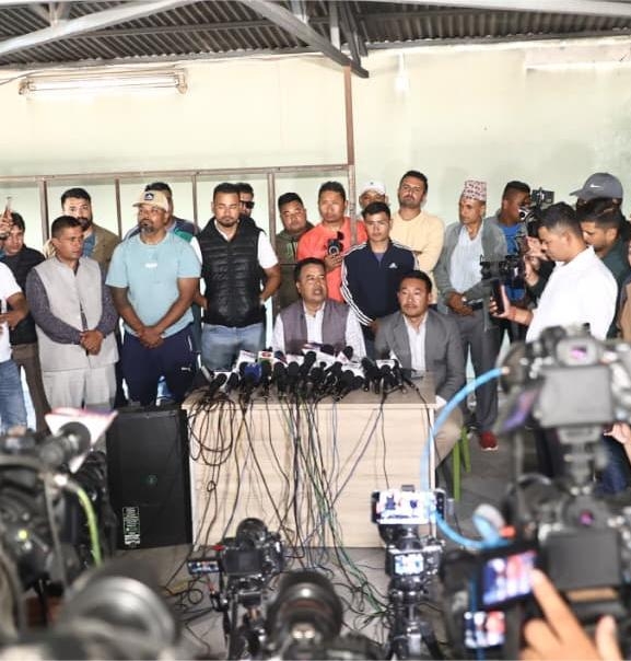  बालेन र सरकारबिरुद्ध खनिए महेश बस्नेत, भने– कुलमान जत्तिको भ्रष्टाचारी अर्को देखेको छैन   