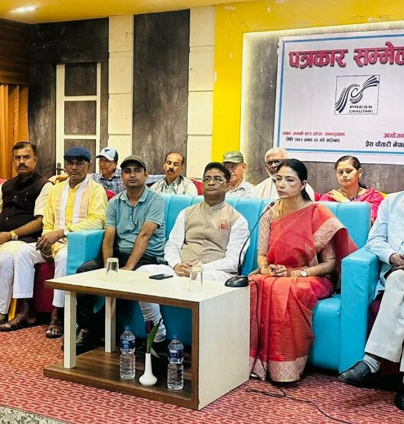 राजनीतिमा आउन पार्टीले भण्डारीलाई रोक्दैन : एमाले सचिव महासेठ