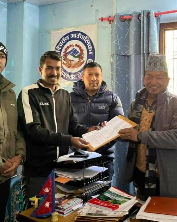 जेनजी समूहले परिवर्तन गाउँपालिकामा बुझायो १६ बुँदे ज्ञापनपत्र