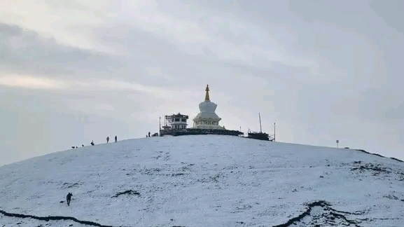 कालिञ्चोक–शैलुङमा हिमपात : चरिकोटमा झरी, दोलखामा चिसो बढ्यो