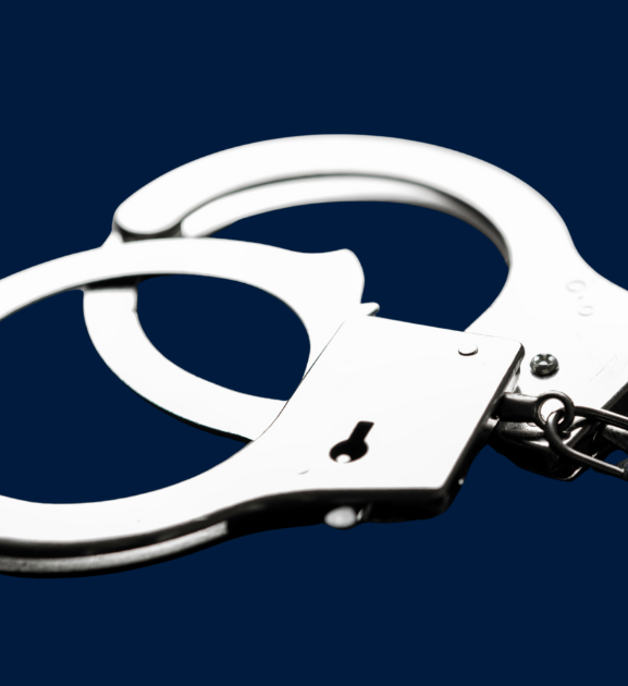 स्रोत नखुलेको १५ लाख हुण्डीको रकमसहित एक जना पक्राउ