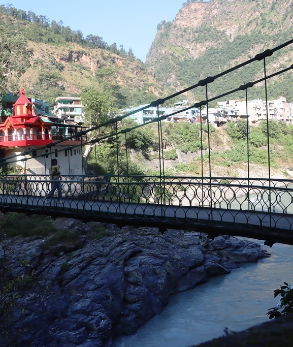 झुलाघाटमा मोटरेबल पुल निर्माण डिपिआरमै अलमल, झोलुंगे पुलसमेत जीर्ण
