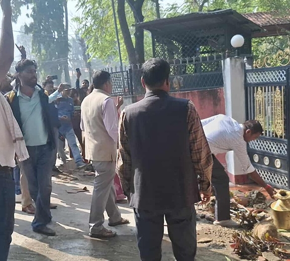 प्रदेश प्रमुखले सुटुक्क मुख्यमन्त्री नियुक्त गरेपछि मधेशमा तनाव, तोडफोडमा उत्रिए सांसद