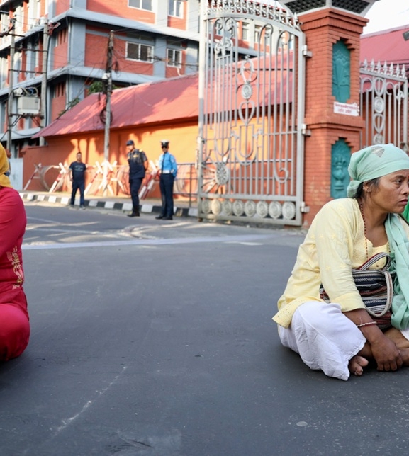 न्याय माग्दै जेनजीका आमाहरू