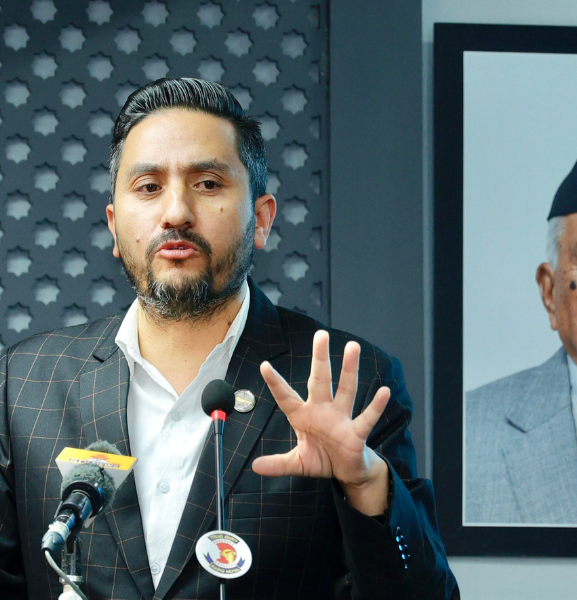 चलचित्र विधेयकमा संशोधन आवश्यक : सञ्चारमन्त्री खरेल