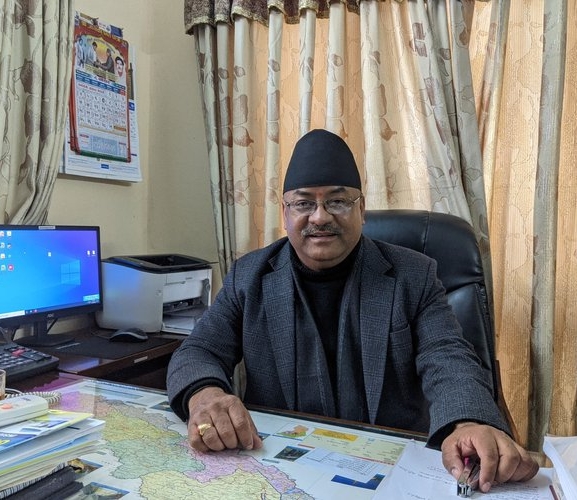 उच्च नैतिक चरित्रको प्रश्नमा पन्छिए प्रधान