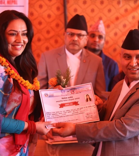 समानुपातिकतर्फ निर्वाचित सांसदहरूलाई प्रमाणपत्र वितरण