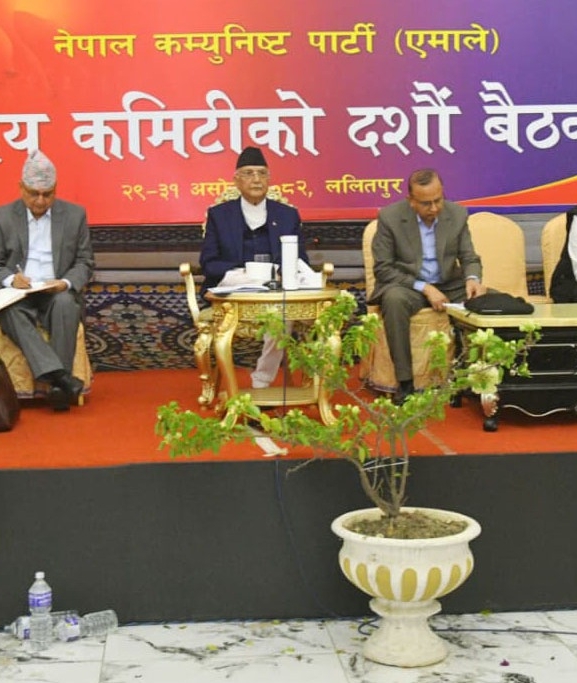 संसद् पुनर्स्थापनाकै पक्षमा एमाले, फागुन २१ मा चुनाव हुन नसक्ने निष्कर्ष
