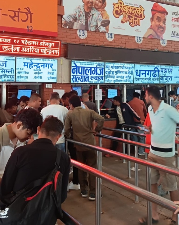 नयाँ बसपार्कमा यात्रुको घुइँचो बढ्दै