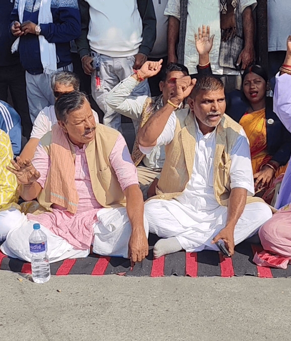 मधेशका मुख्यमन्त्रीविरुद्ध नवौं दिन पनि सात दलको विरोध कायमै