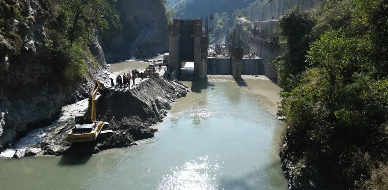 पहिरोमा पुरिएर राहुघाट जलविद्युत् आयोजनाका २ मजदुरको मृत्यु, ५ घाइते