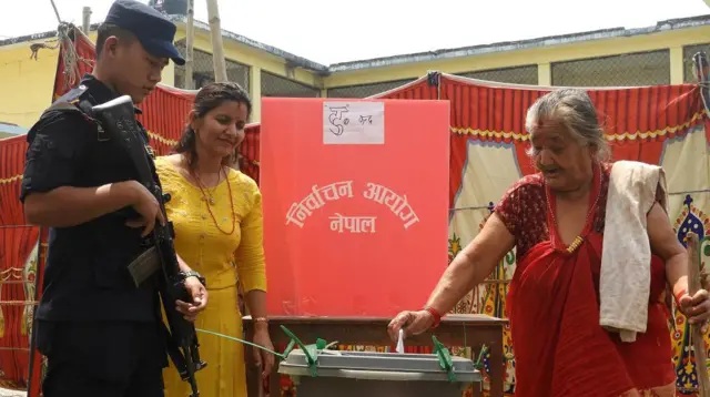 जसपा नेपालको राष्ट्रिय महाधिवेशन मञ्च हावाहुरीले भत्कायो