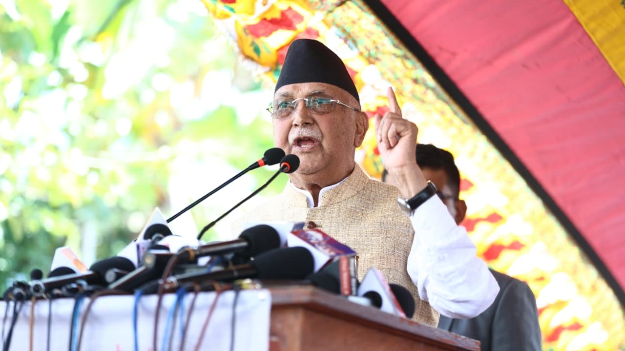ओलीको चेतावनी- 'गृहमन्त्री बाबु धेरै नउत्ताउलिनू, नचम्किनू'